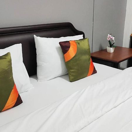 Ada Apartment - อาดา อพาร์ทเมนท์ Bangkok Exterior photo