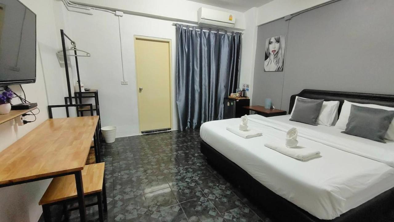 Ada Apartment - อาดา อพาร์ทเมนท์ Bangkok Exterior photo